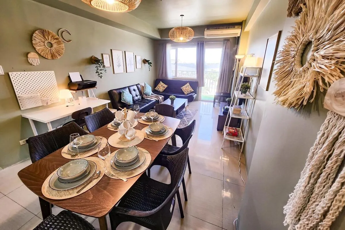 Lush 2Br 98Sqm Moa 200Mbps Netflix Xbox Printer Διαμέρισμα Μανίλα