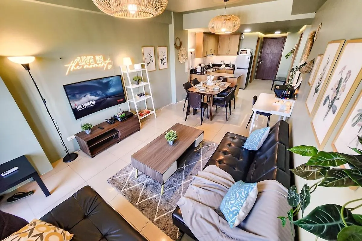 Lush 2Br 98Sqm Moa 200Mbps Netflix Xbox Printer Διαμέρισμα Μανίλα